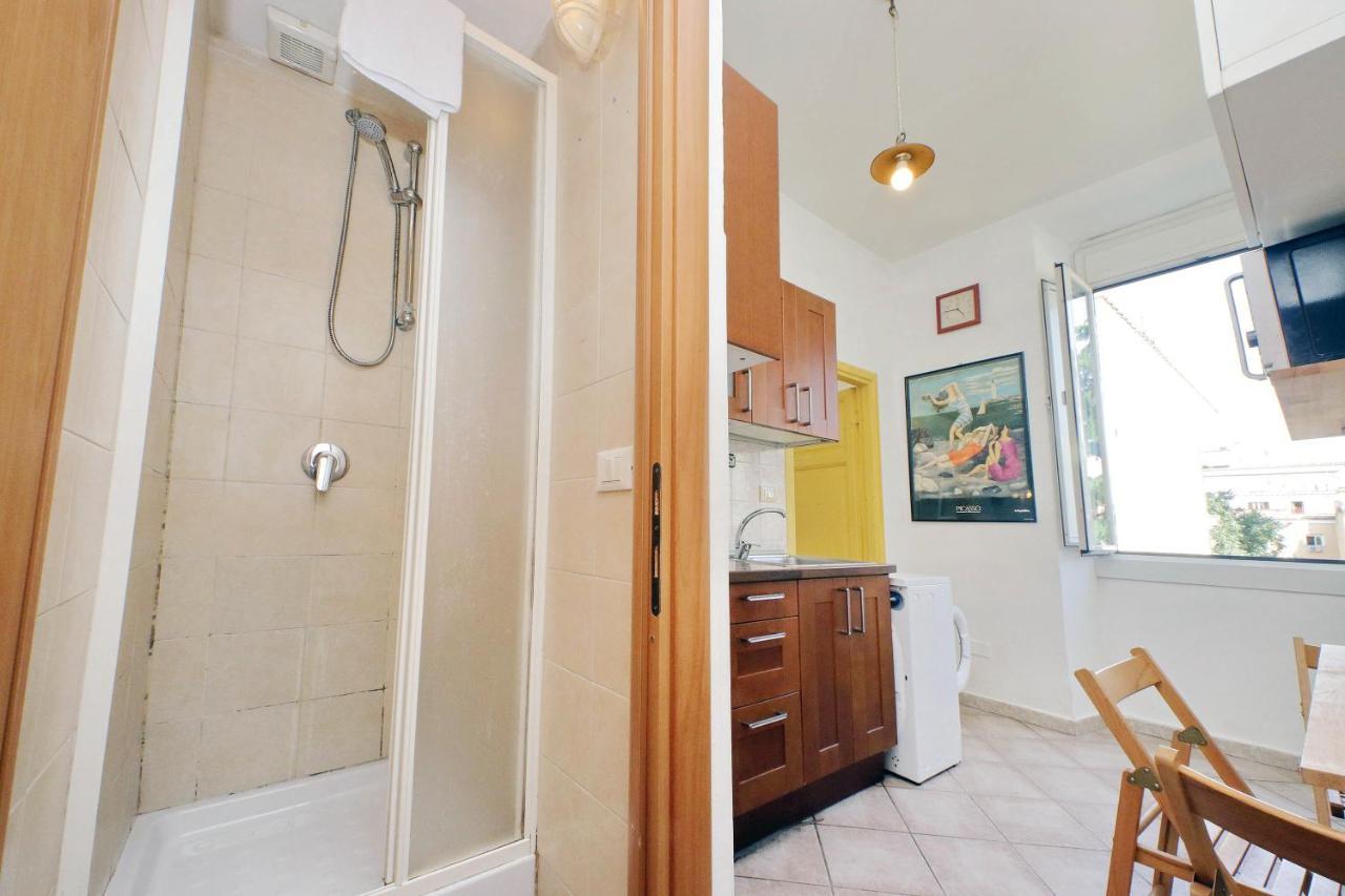 Piccola Piazza Della Liberta Apartamento *